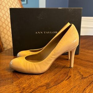 Nude Patent Pump